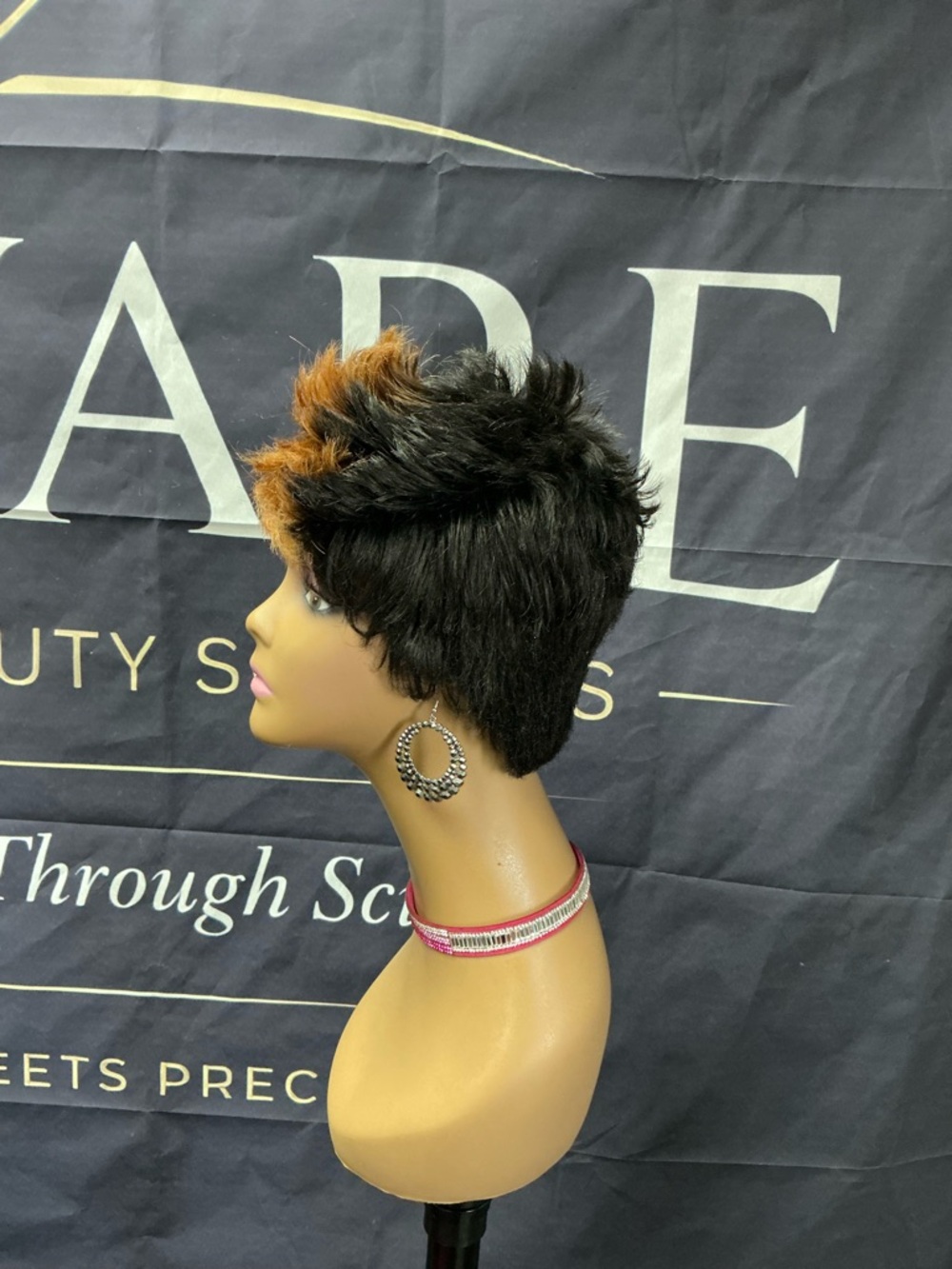American Eagle Outfitters Short Layered Pixie Wig in Black and Honey - Picture 4 of 5